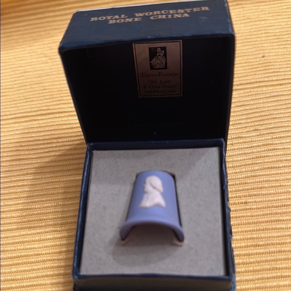 Royal Worcester Blue and White Thimble Gift Set